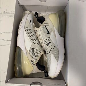 Nike Air Max 270